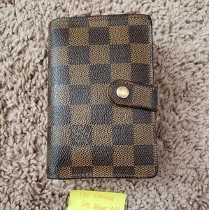 LV DE wallet